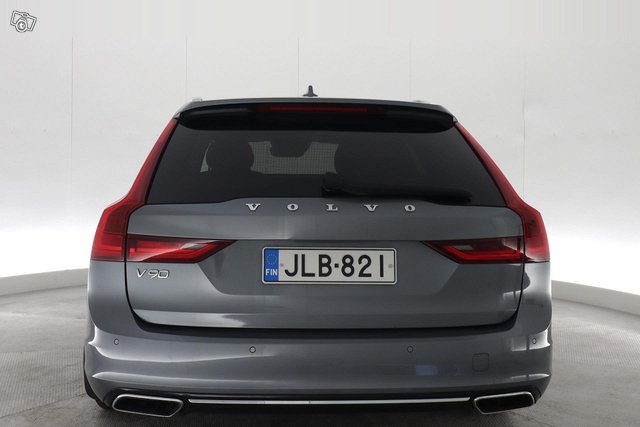 Volvo V90 24