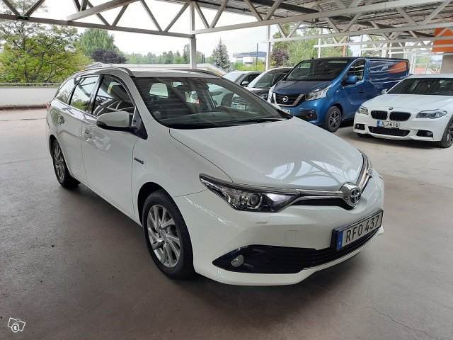 Toyota Auris, kuva 1