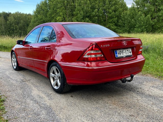 Mercedes-Benz C-sarja 7