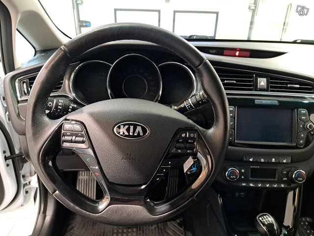 KIA Cee'd 11