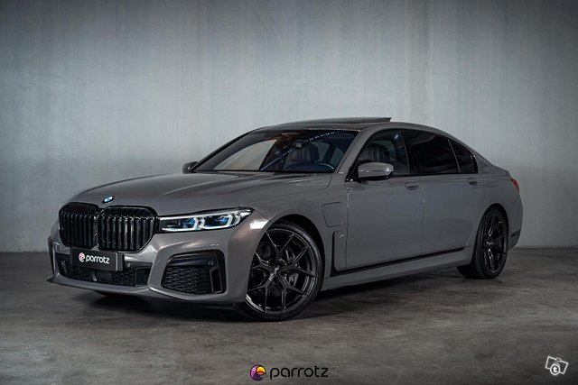 BMW 745