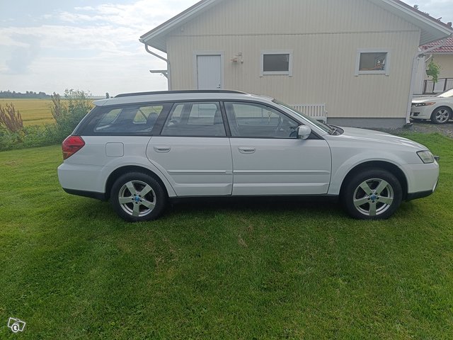 Subaru Outback 2