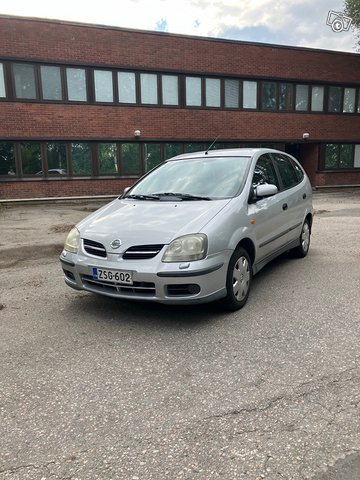 Nissan Almera Tino, kuva 1