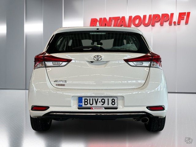 Toyota Auris 5