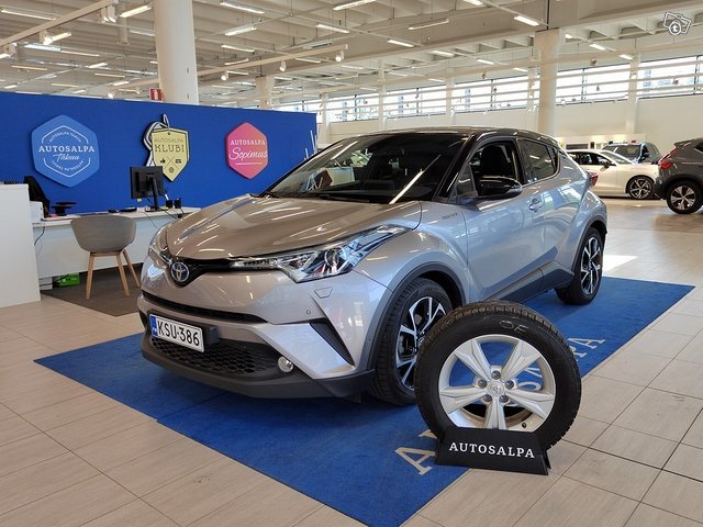 TOYOTA C-HR 3