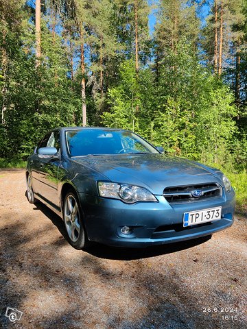 Subaru Legacy, kuva 1