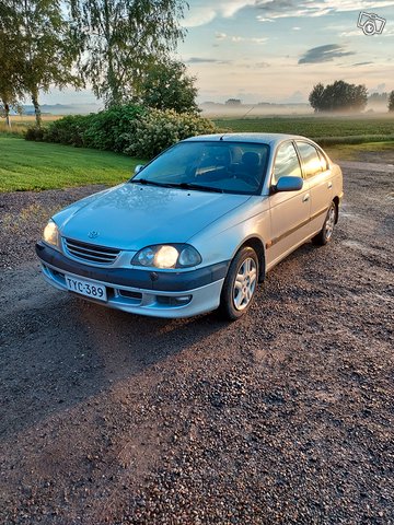 Toyota Avensis, kuva 1