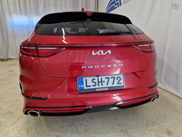 Kia ProCeed 3