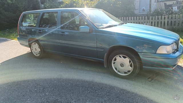 Volvo V70, kuva 1