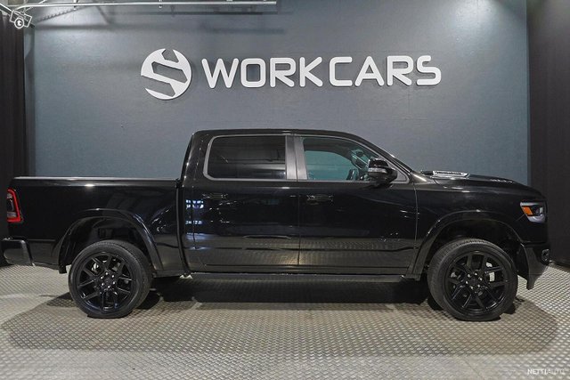 Dodge Ram 9