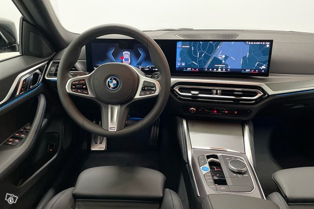 BMW I4 12