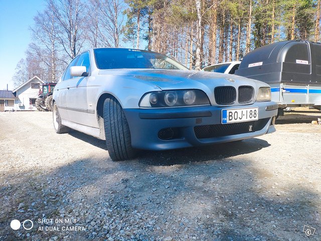 BMW 5-sarja, kuva 1