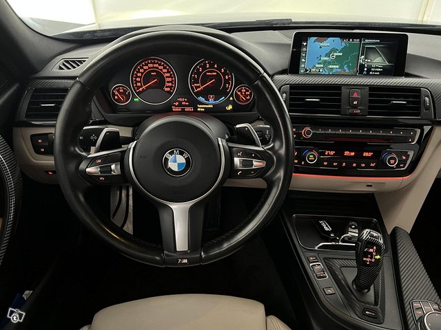 BMW 330 3