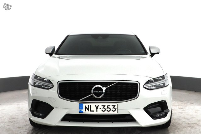 Volvo S90 22