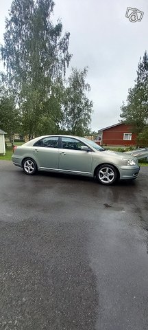 Toyota Avensis, kuva 1