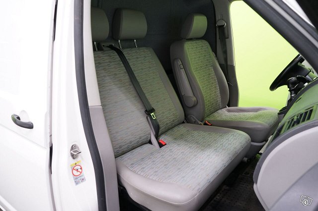 Volkswagen Transporter 12