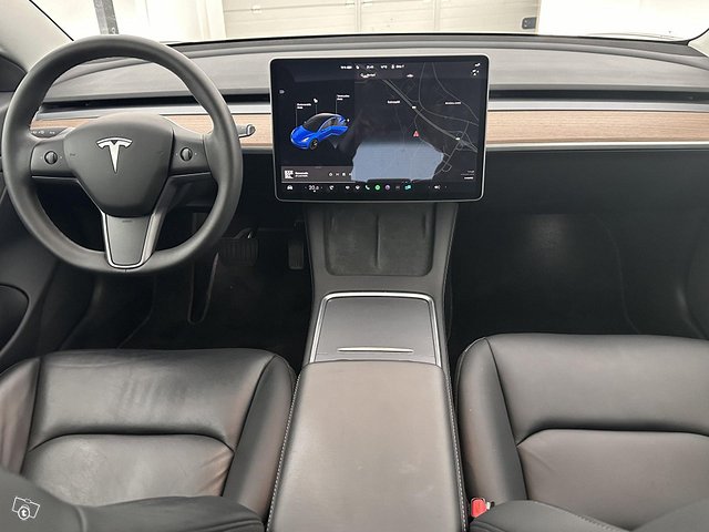 Tesla Model 3 13