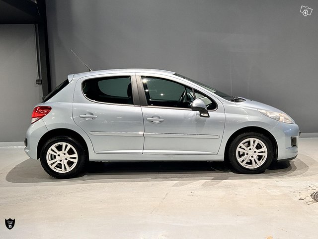 Peugeot 207 15