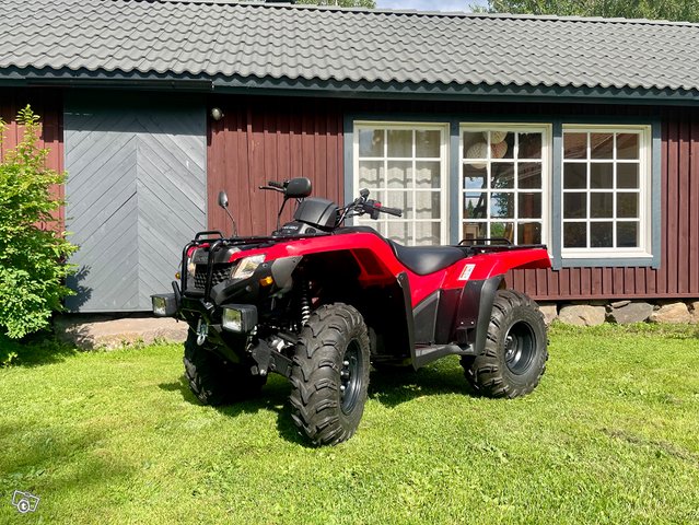 T3b traktori Honda TRX 420 FE, kuva 1