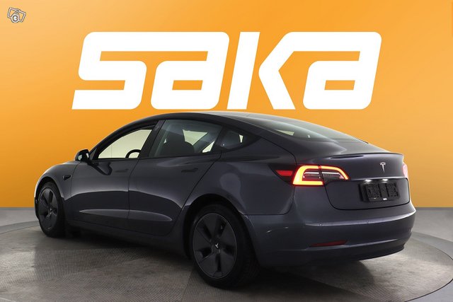 Tesla Model 3 5