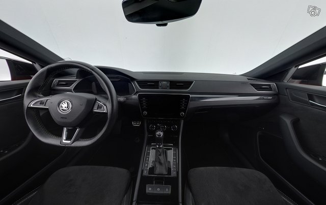 Skoda Superb 8