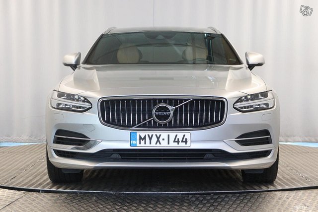 Volvo V90 5