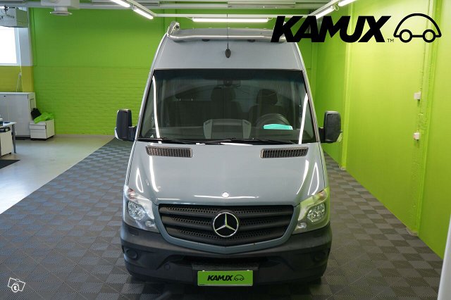 Mercedes-Benz Sprinter 9