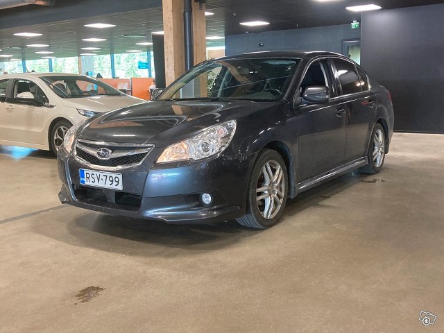 Subaru Legacy, kuva 1