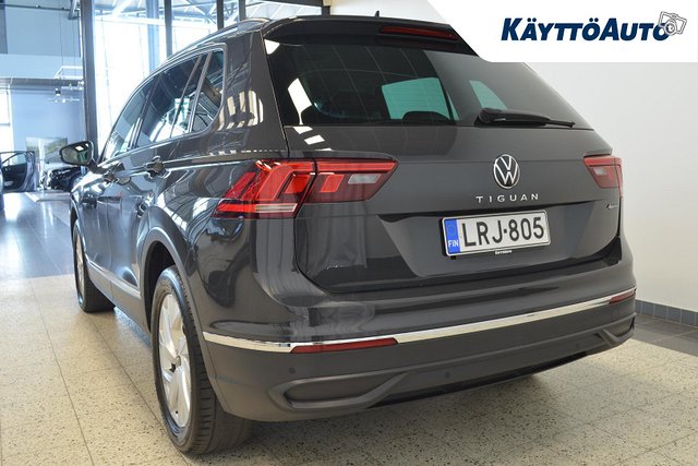 VOLKSWAGEN Tiguan 5