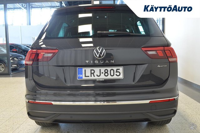 VOLKSWAGEN Tiguan 6