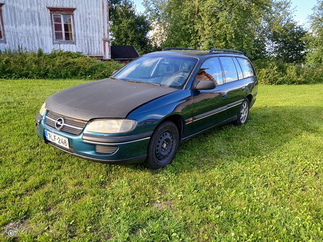 Opel Omega, kuva 1