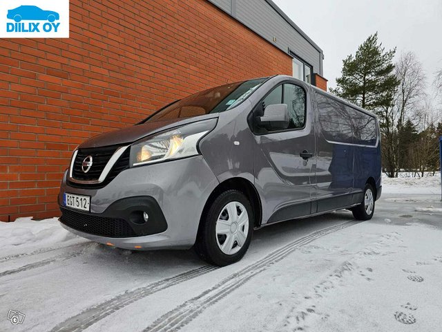 Nissan NV300 5