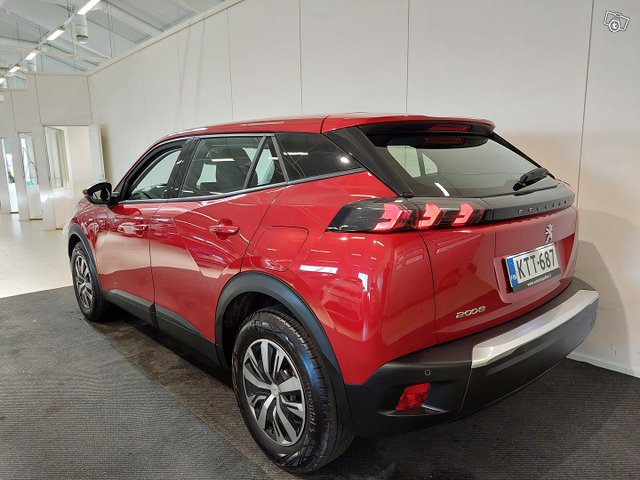 Peugeot 2008 4