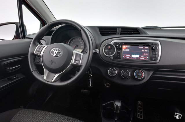 Toyota Yaris, kuva 1