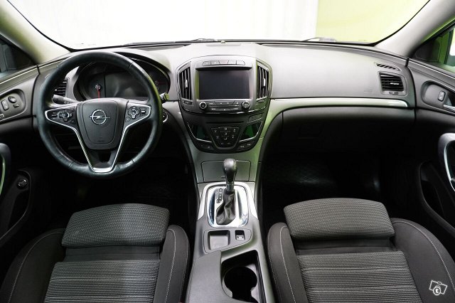 Opel Insignia 8