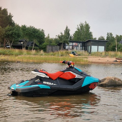 Sea-doo Spark Trixx 2up -17 (51h), kuva 1