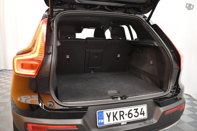 Volvo XC40 24