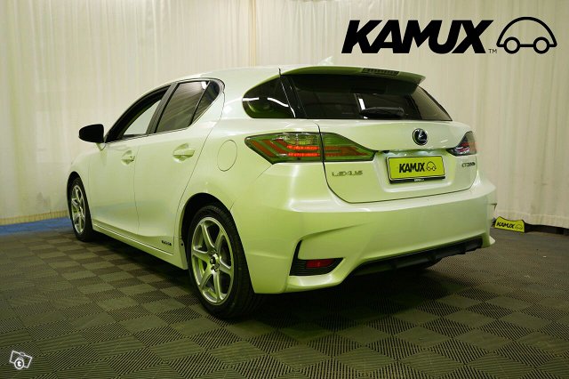 Lexus CT 4