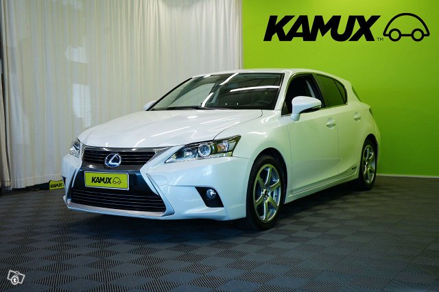 Lexus CT 5