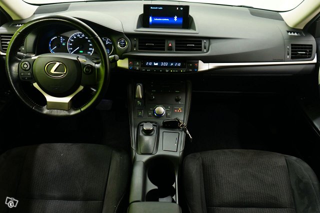 Lexus CT 6