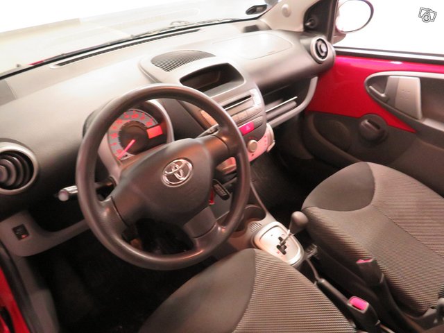 Toyota AYGO 9