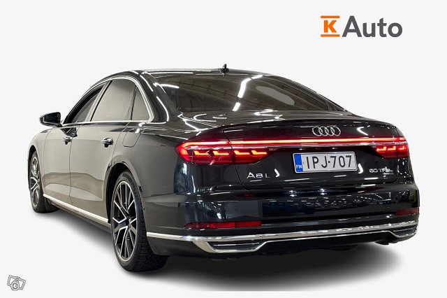 AUDI A8 2