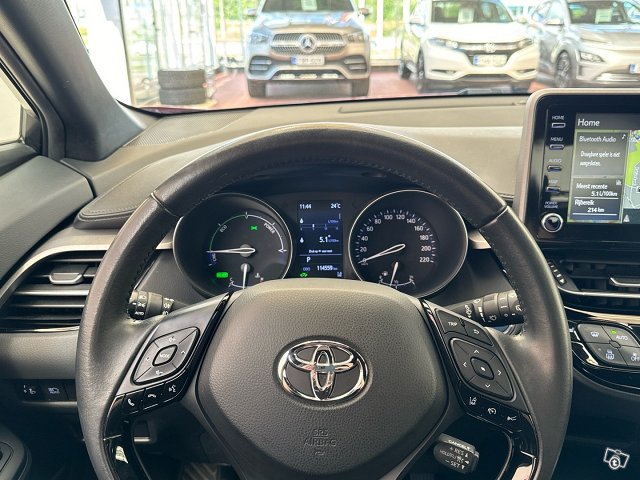 Toyota C-HR 12