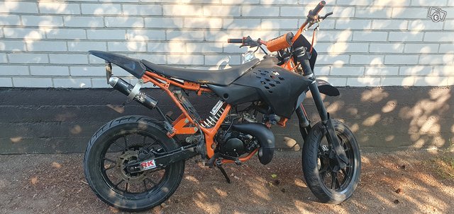 Aprilia RX KTM katteilla, kuva 1