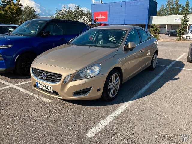 Volvo S60