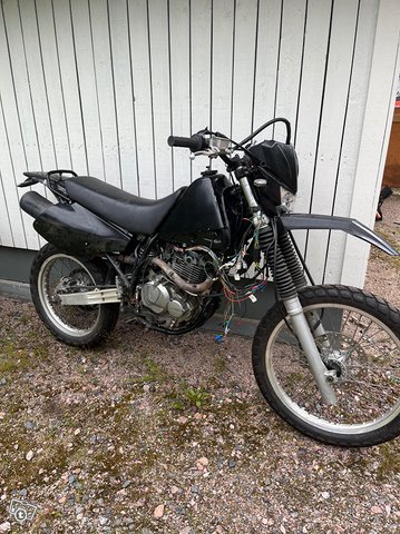 Suzuki dr350, kuva 1