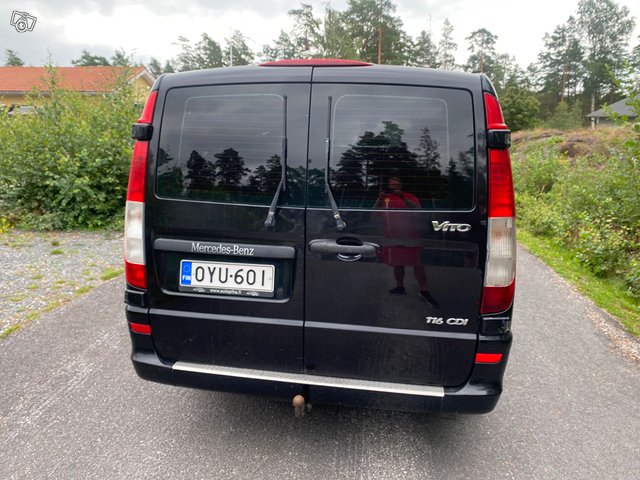 Mercedes-Benz Vito 4