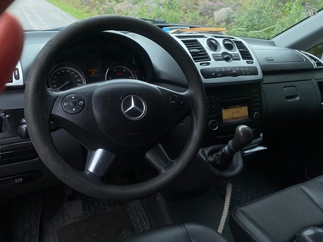 Mercedes-Benz Vito 9