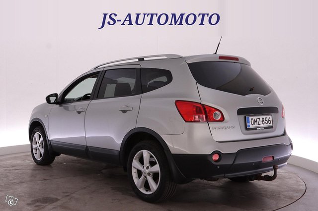 Nissan Qashqai+2 24