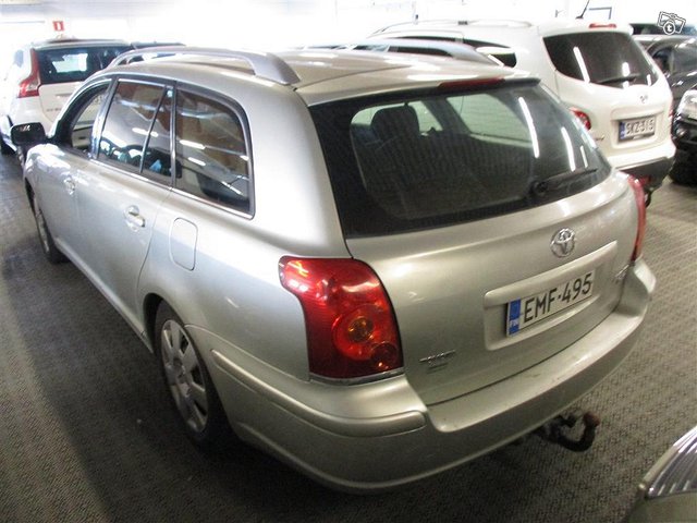 Toyota Avensis 3